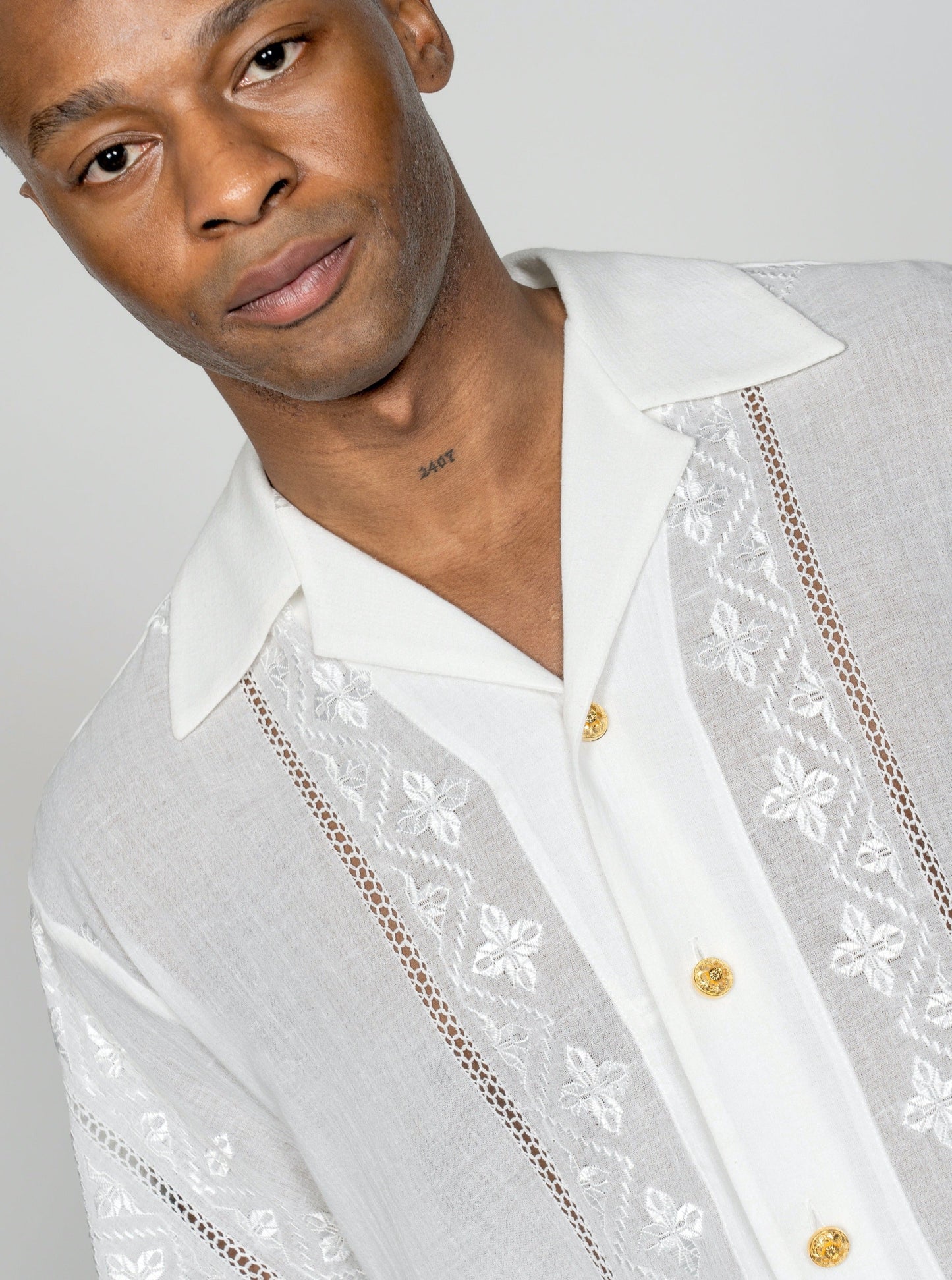 The André Shirt / Tsevres-White Poplin