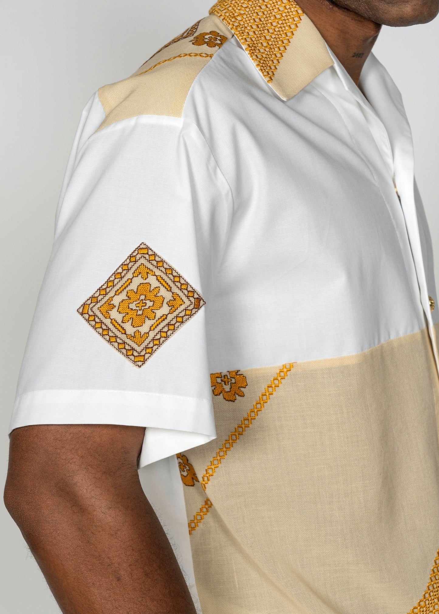 The André Shirt / White Poplin Cotton with Yellow Embroidery