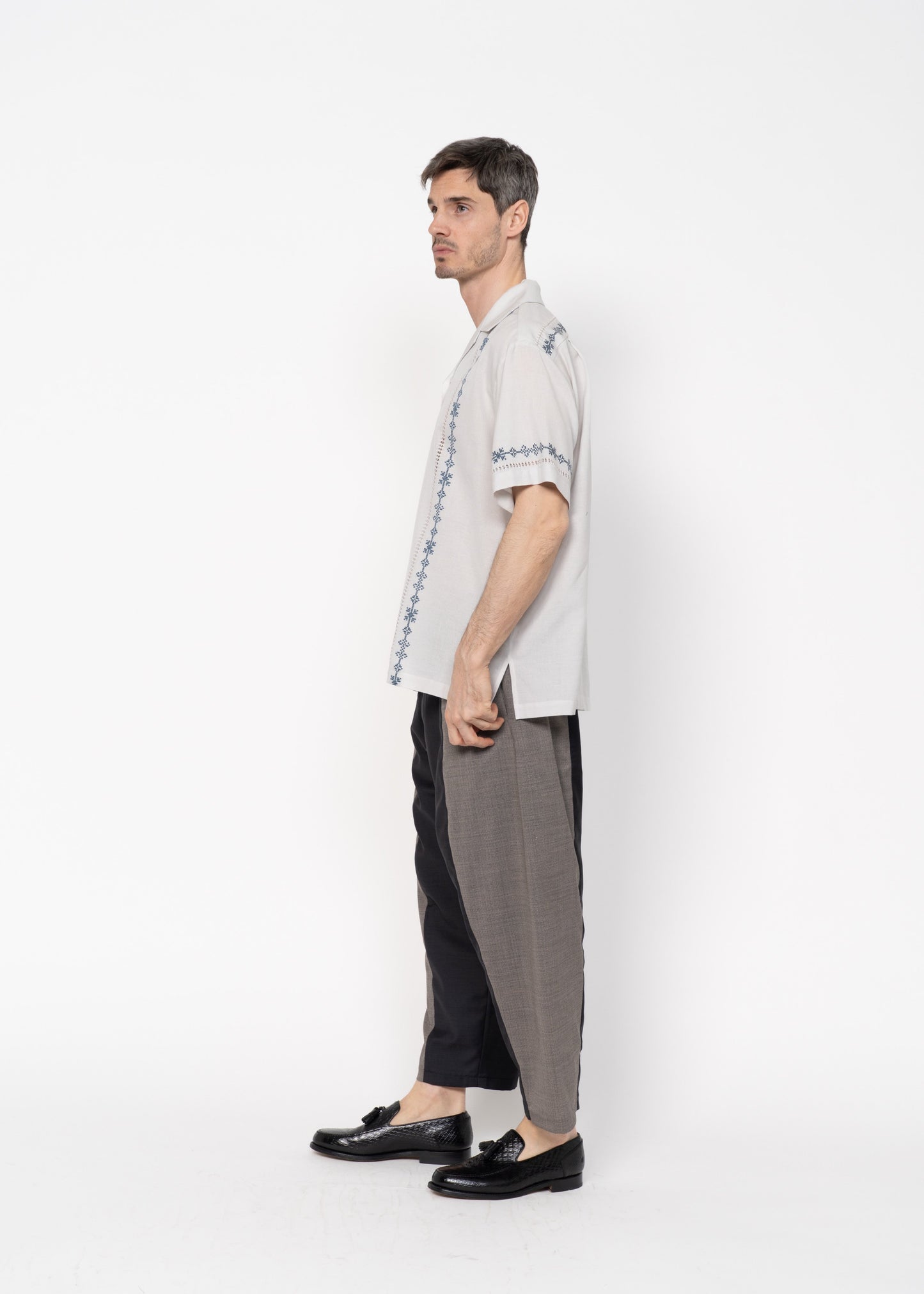 The André Shirt Handwoven Light Grey with Blue Embroidery
