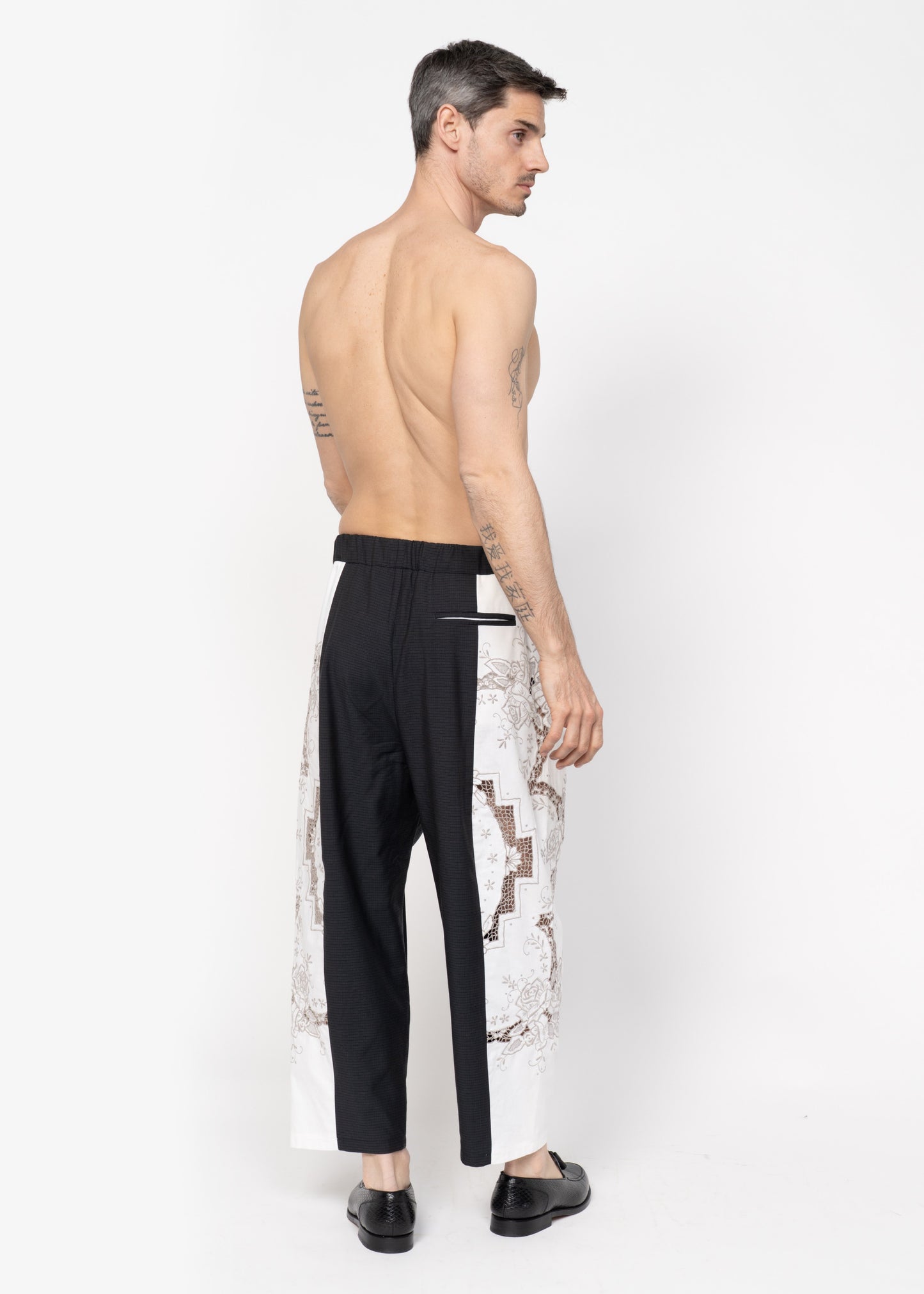 The Pants / Embroidered / Black