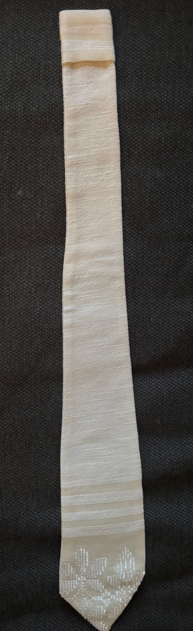 The Twilly Tie Boucle Off White Handwoven