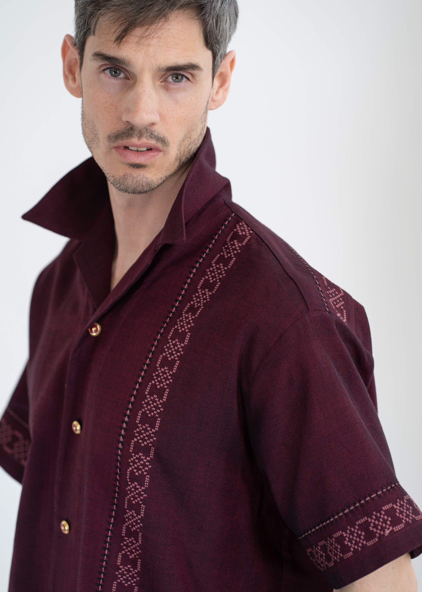 The André Shirt Handwoven Burgundy