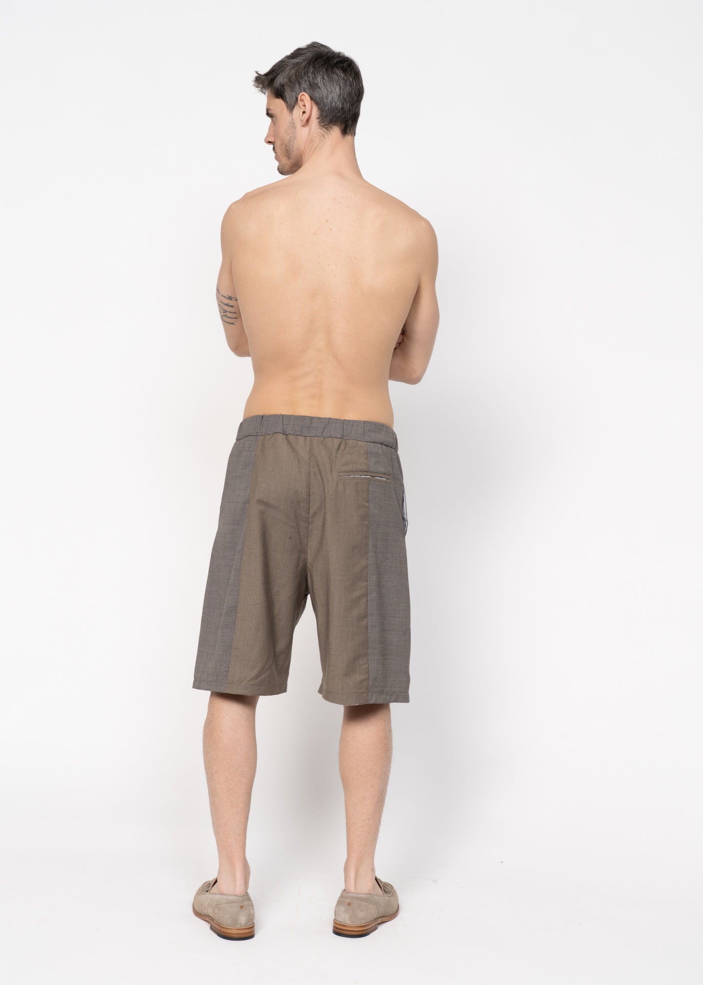 The Shorts / Brown-Taupe