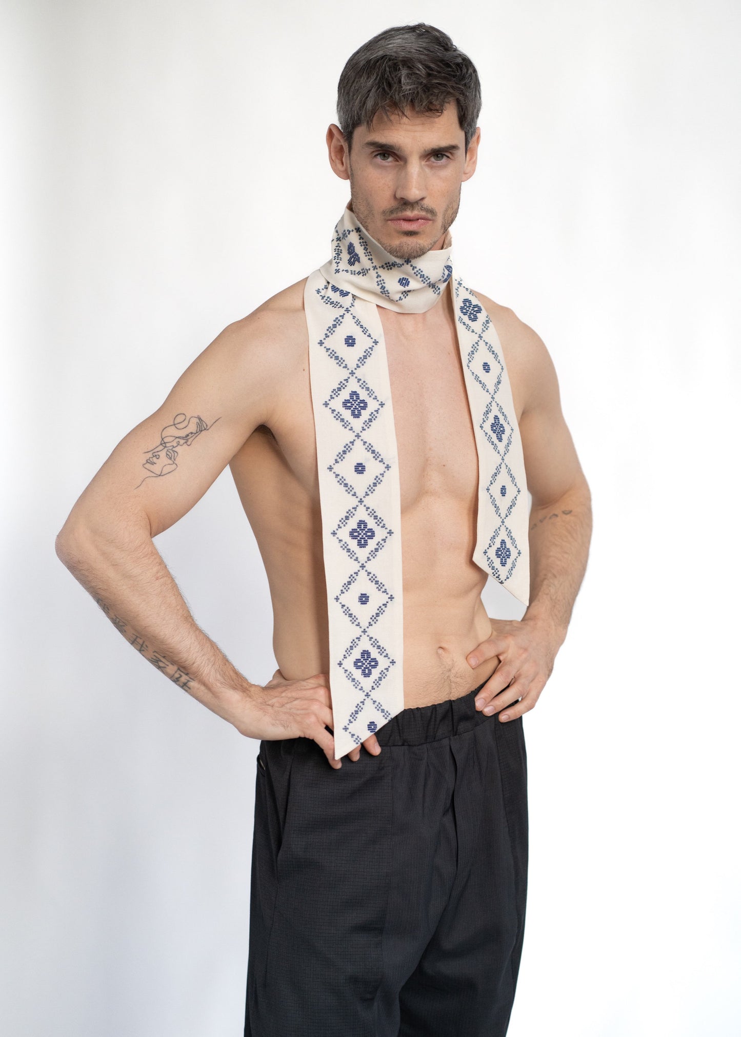 The Slim Scarf Off White with Blue Embroidery