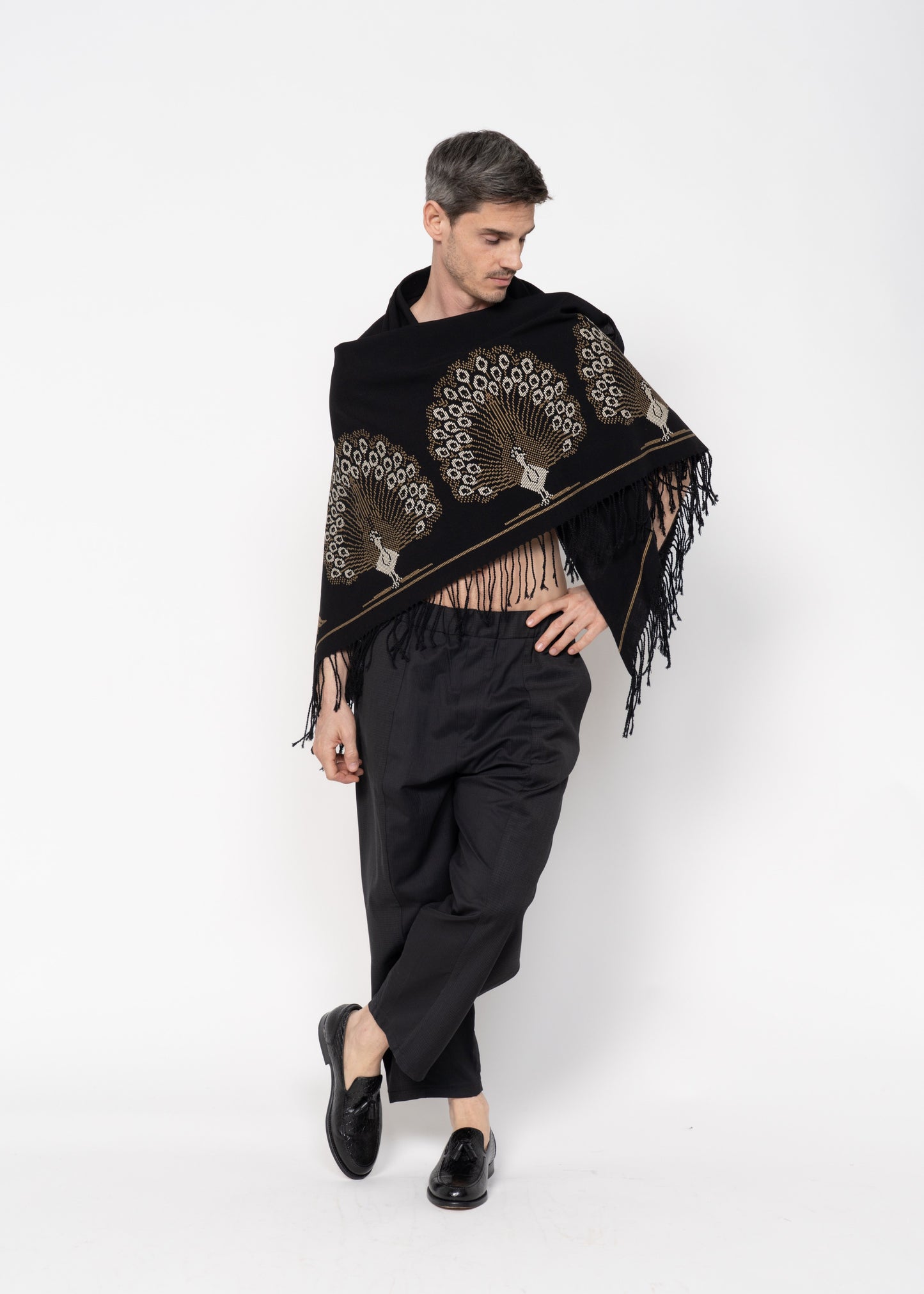 The Stole Peacock / Black