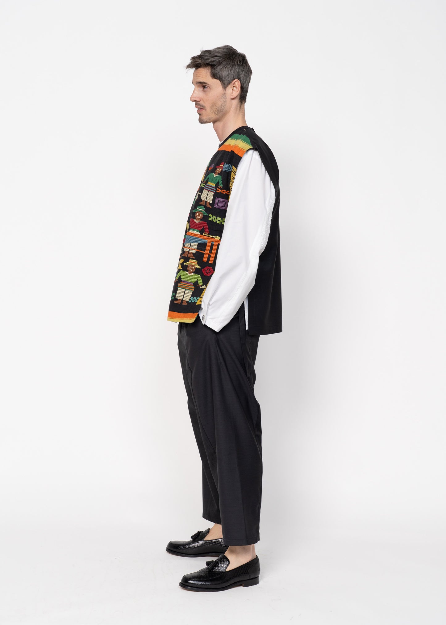 The Vest Handwoven / Multicolored / Black Back