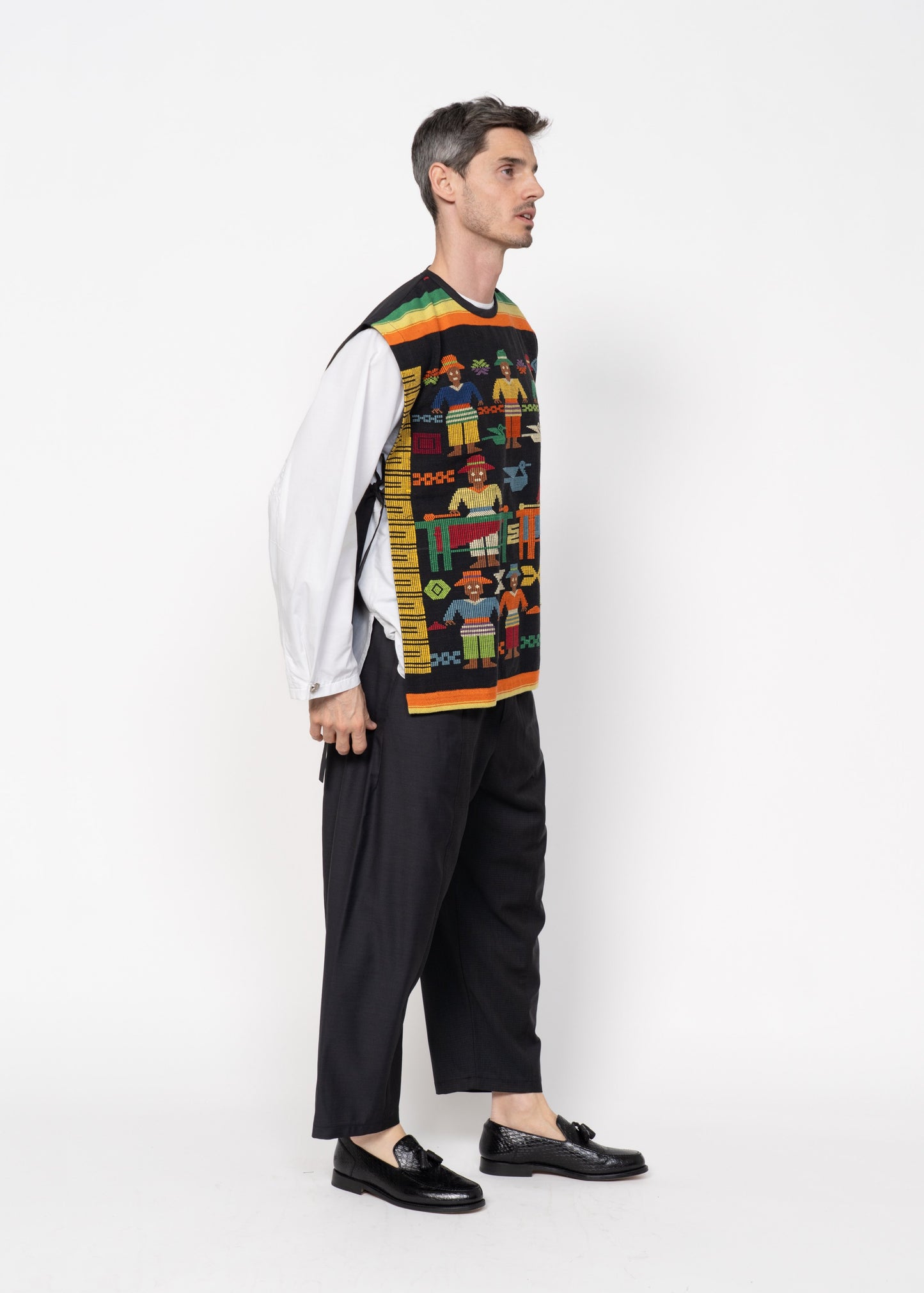 The Vest Handwoven / Multicolored / Black Back