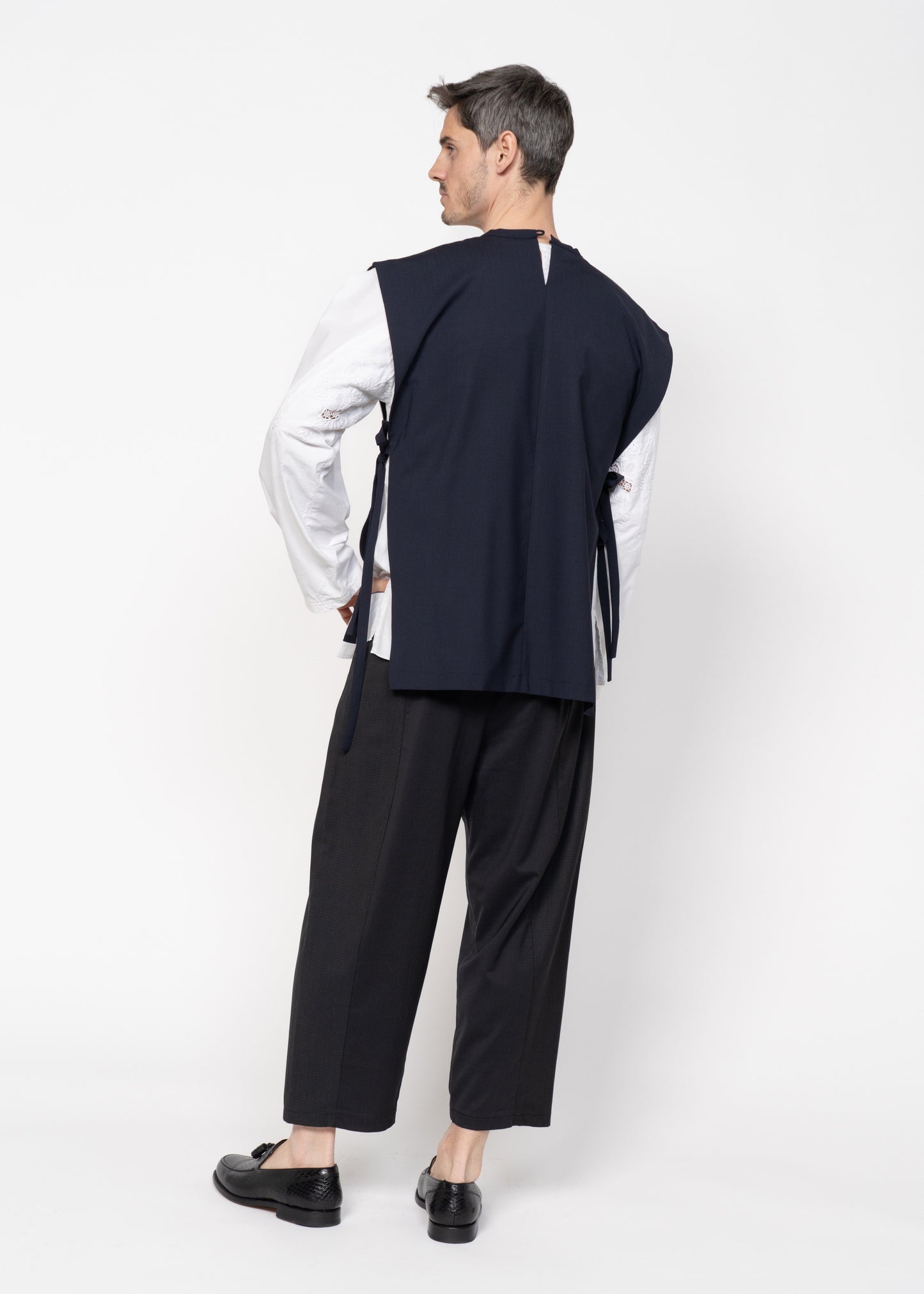 The Vest Blue / White