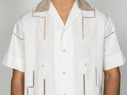 The André Shirt / White and Beige with Embroidery