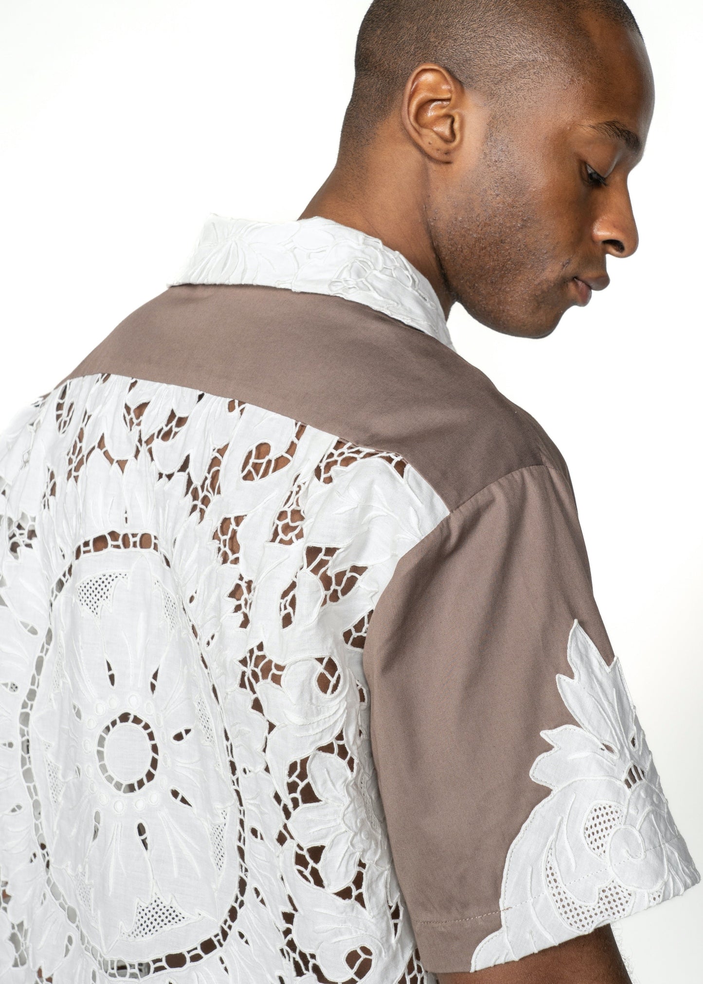 The André Shirt / Brown with White Contrasts