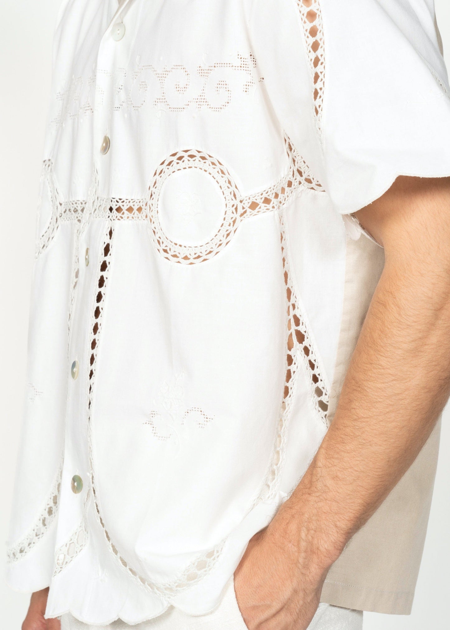 The André Shirt / White and Beige with Details