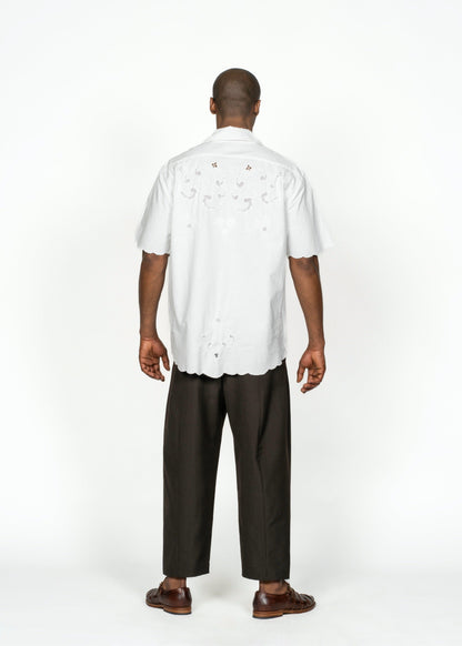 The André Shirt / White with Semicircular Back