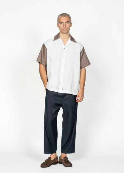 The Andre Shirt / White Cotton with Details and Drak Brown Poplin