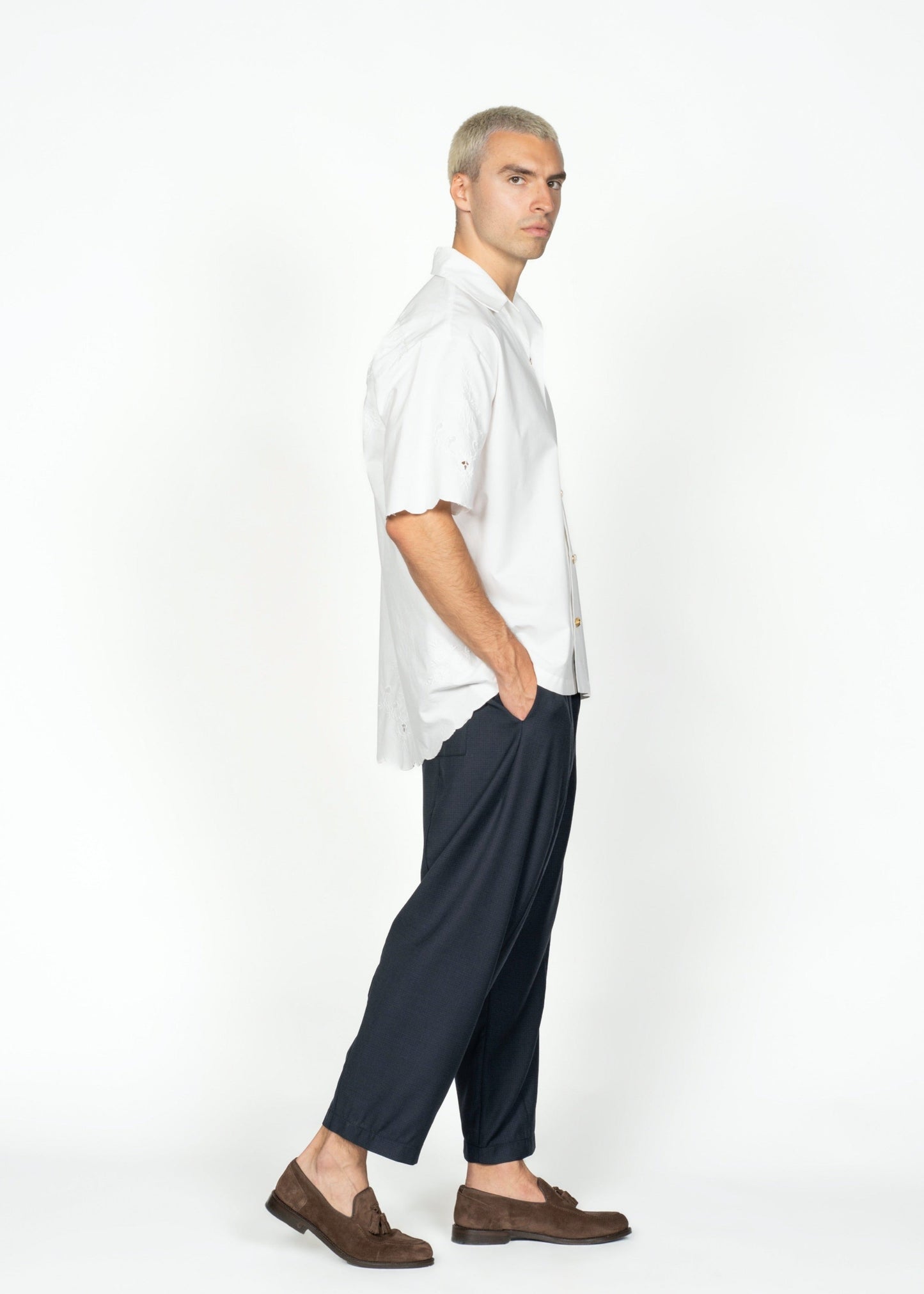 The André Shirt / Semicircular Back