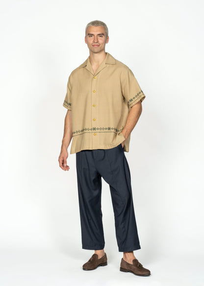 The André Shirt / Handwoven / Beige with Green Embroidery