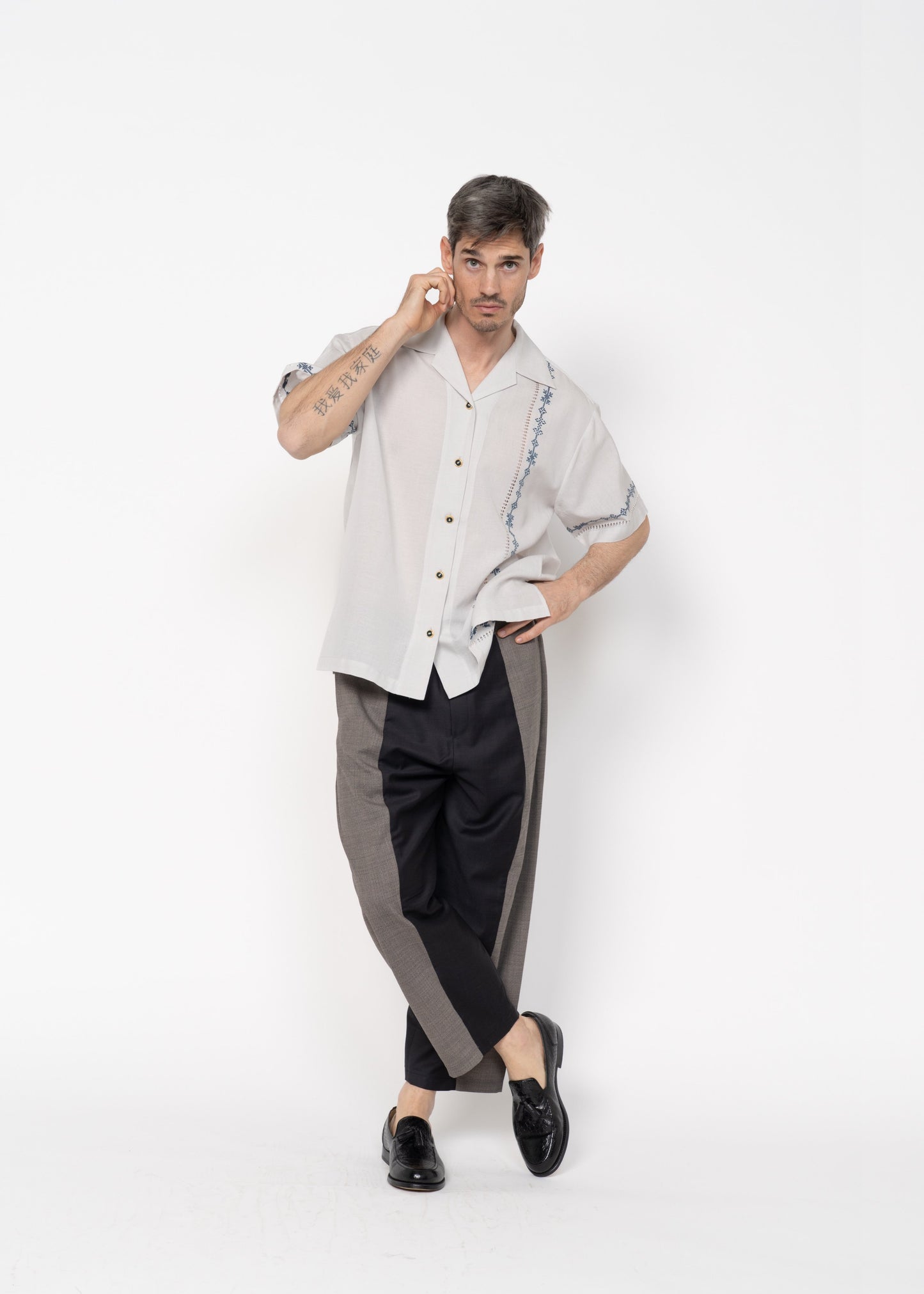 The André Shirt Handwoven Light Grey with Blue Embroidery