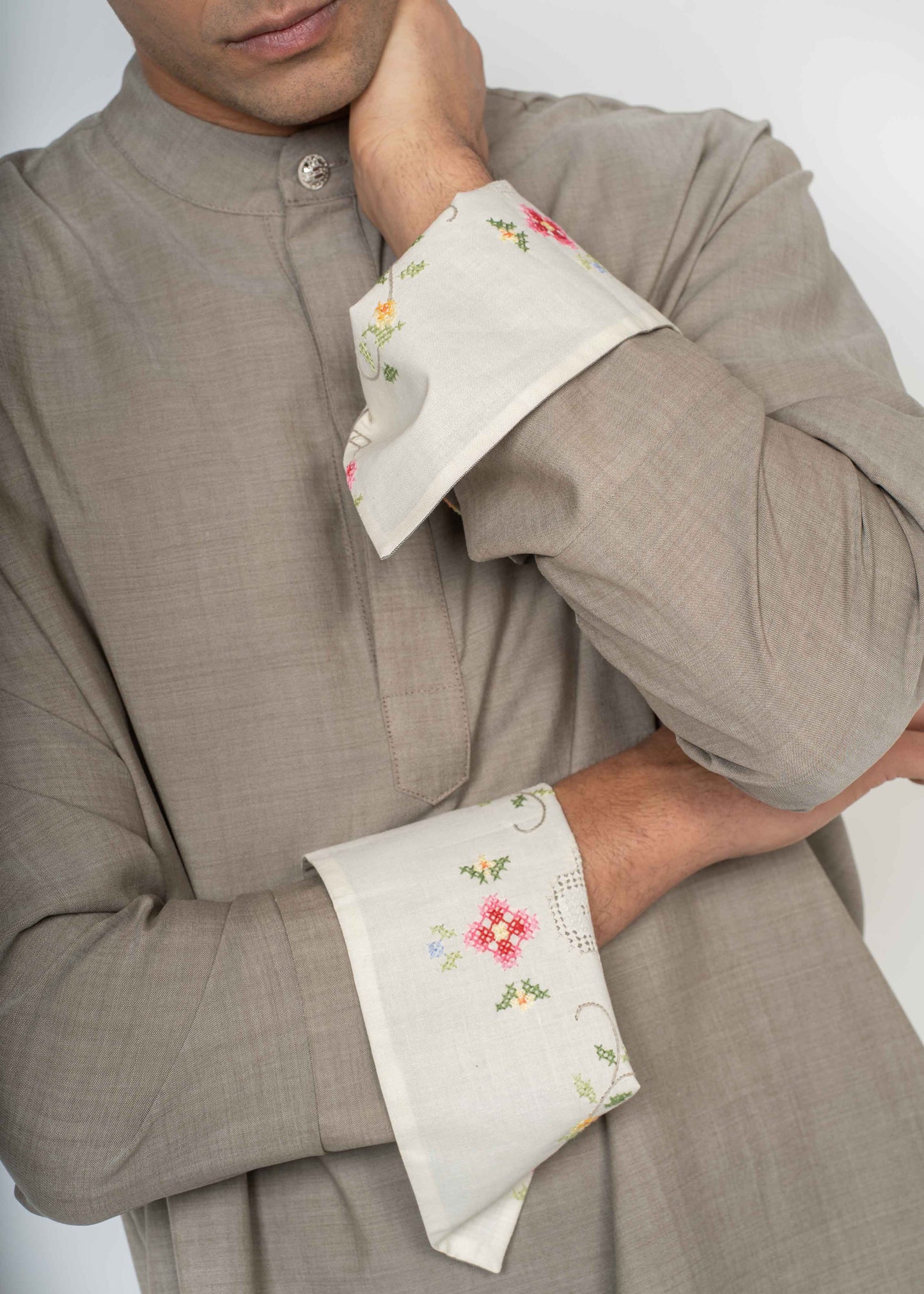 The Long Cuffs Shirt / Taupe