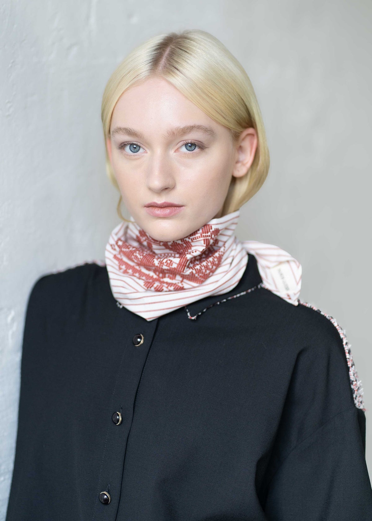 The Rhombus Scarf / Red Stripes / Red Embroidery