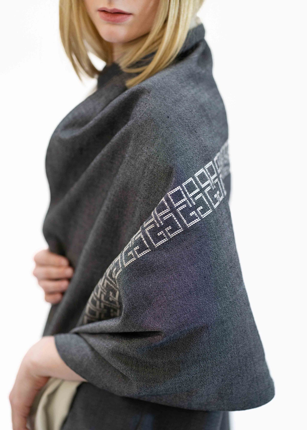 Her Shawl Double Face Grey/Beige