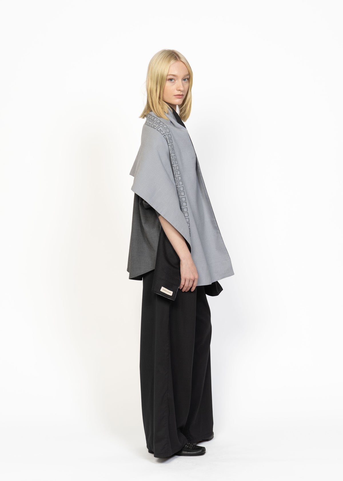 Her Shawl Double Face Light Grey/Carchoal