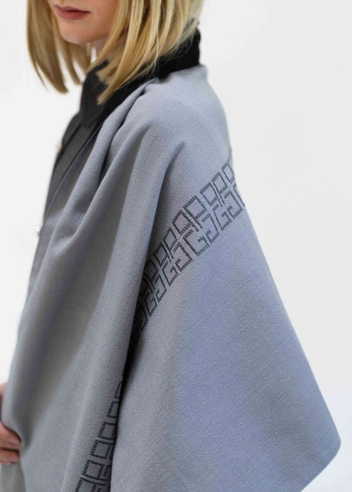 Her Shawl Double Face Light Grey/Carchoal