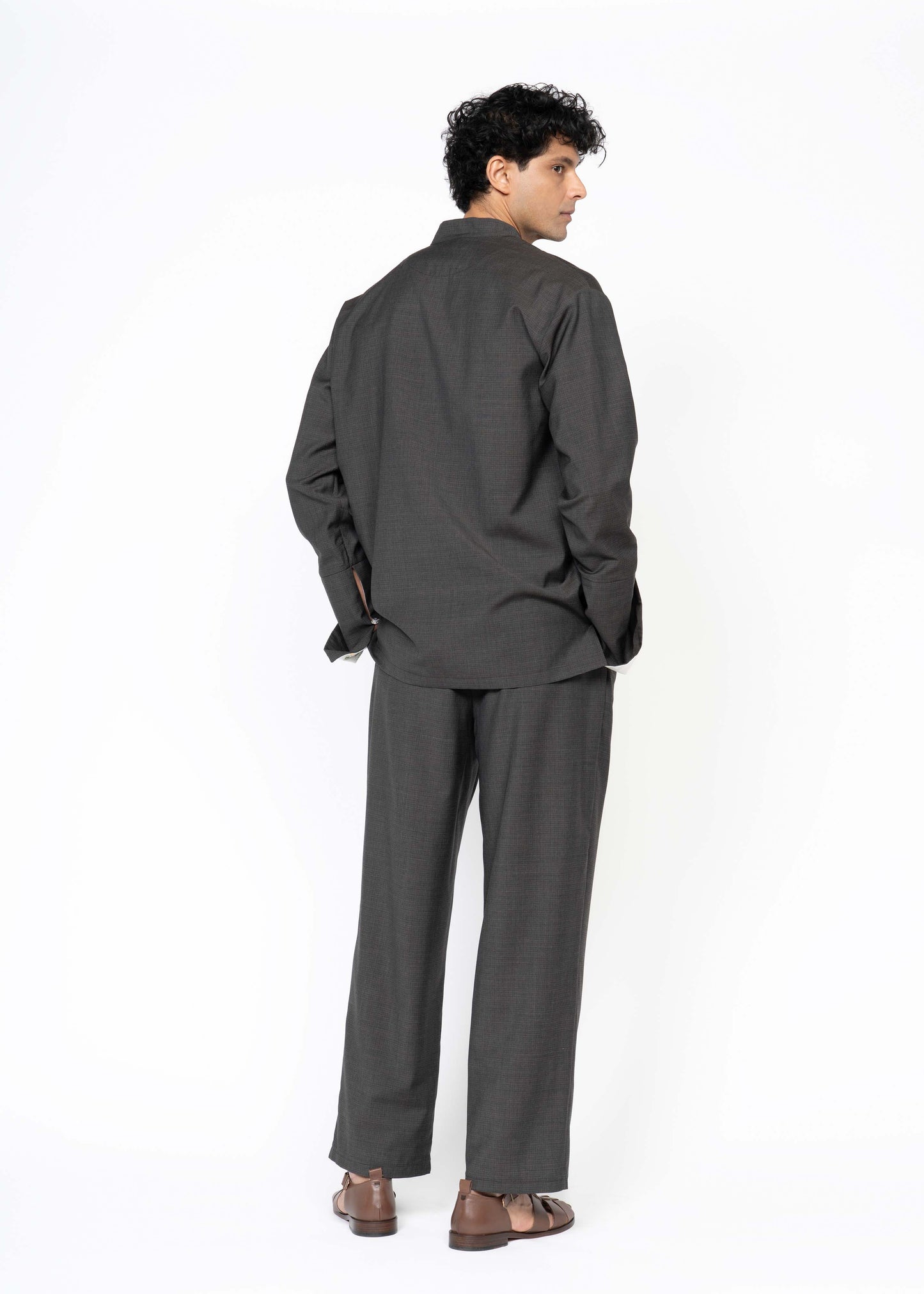 The Long Cuffs Shirt / Brown