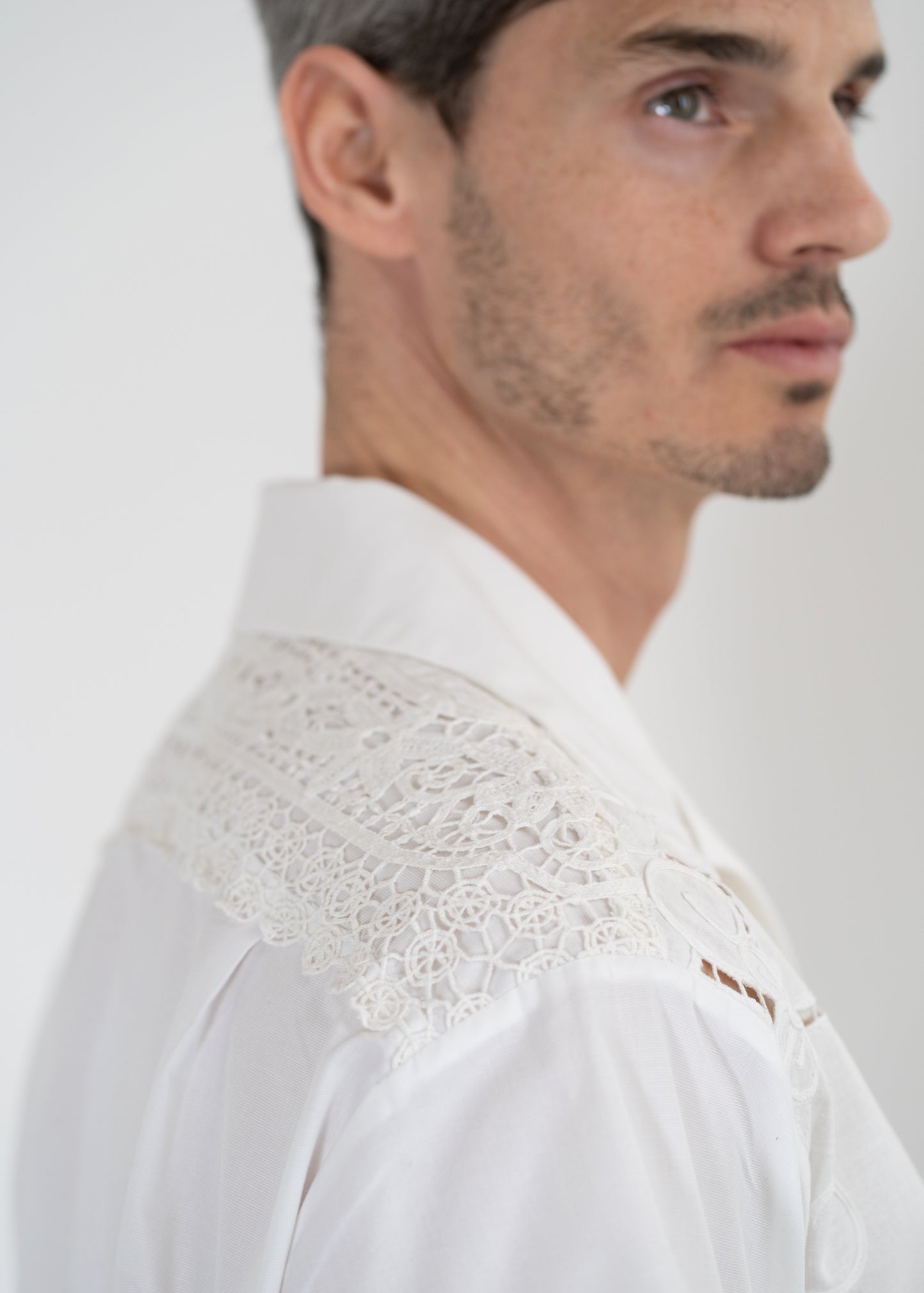 The André Shirt Embroidered Lace