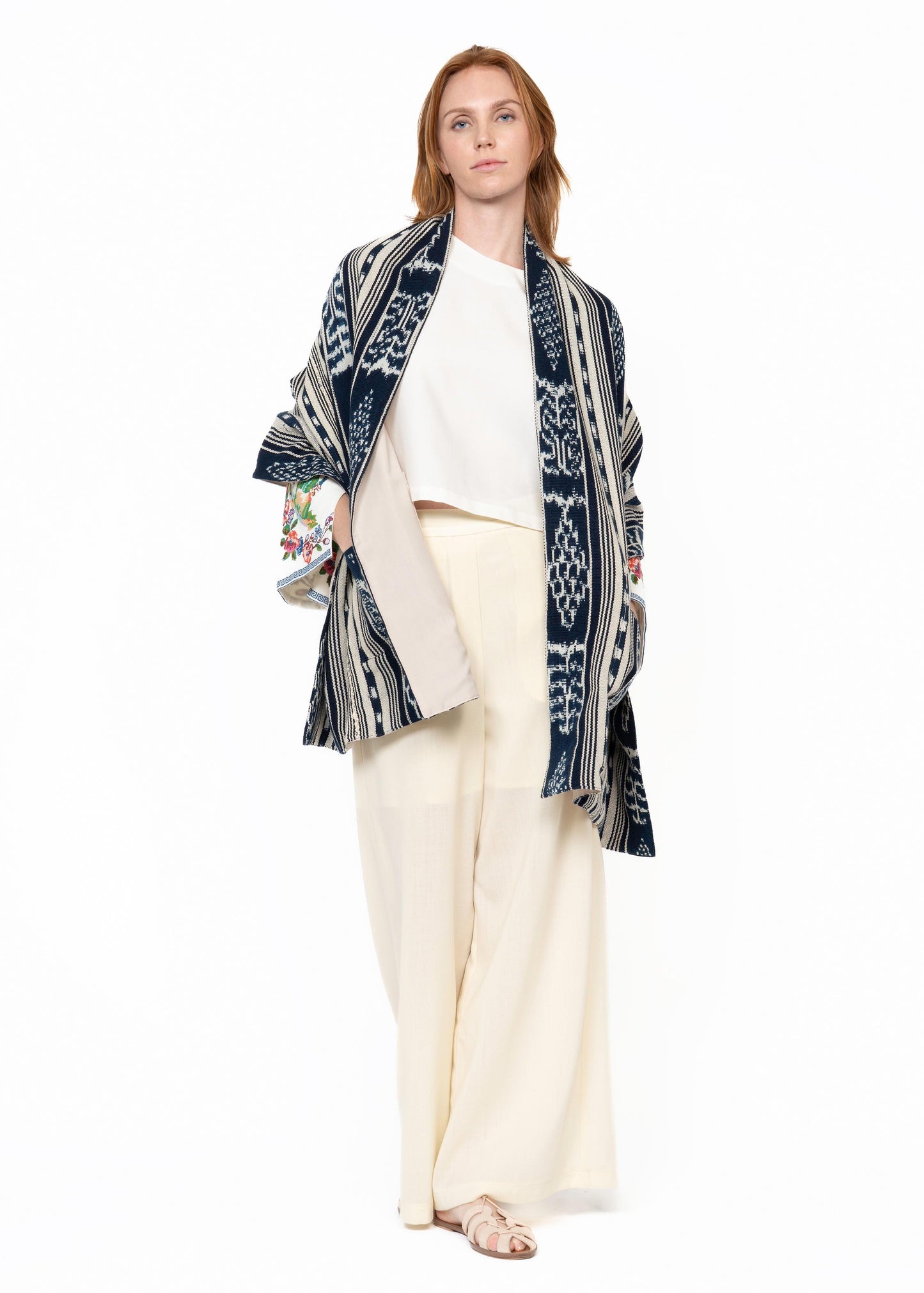 Her Shawl Handwoven Blue/Beige